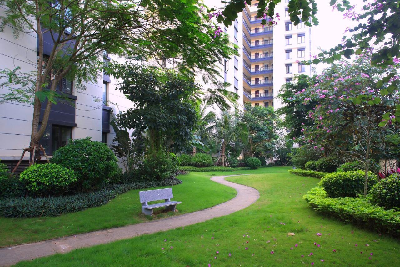 Green Collection Care Hotel Haikou  Bagian luar foto